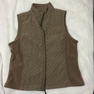 Columbia Soft and warm tan/brown Light weight vest